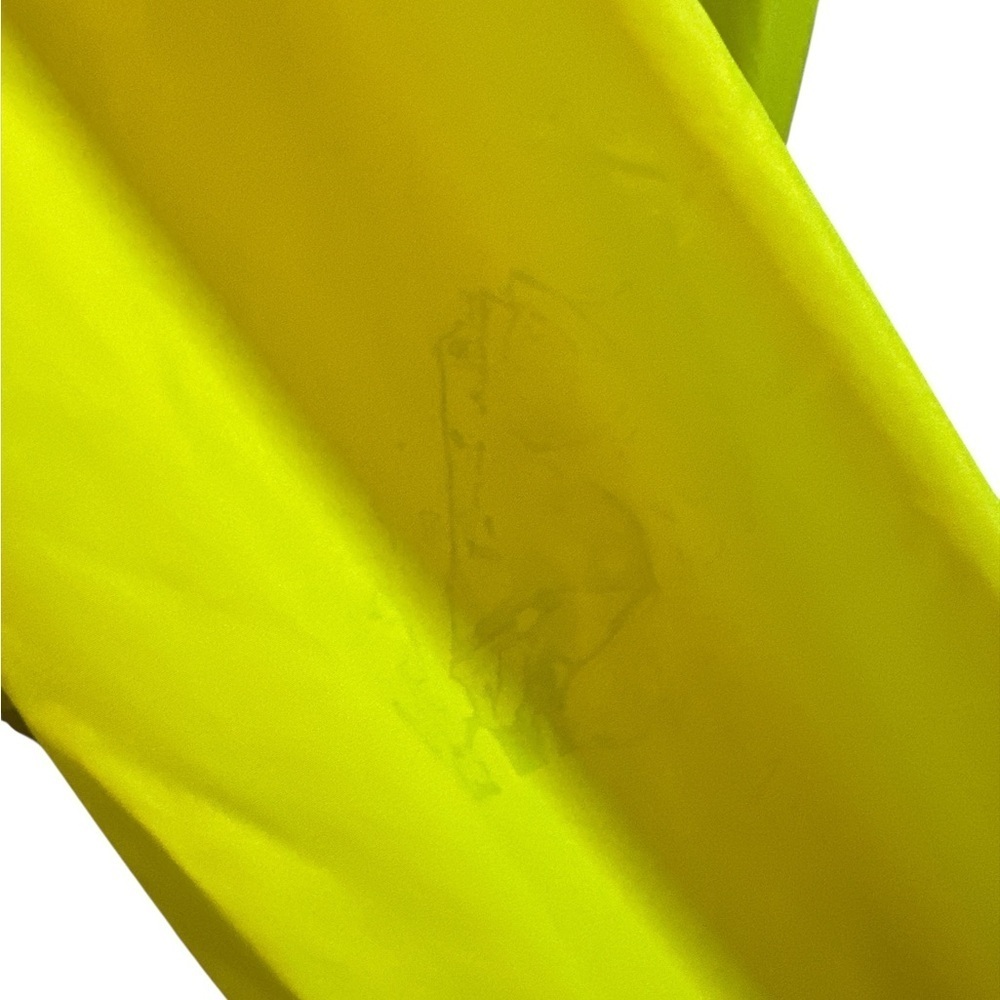 Trek Cycling Neon Yellow Jacket ** see notes** - Picture 6 of 8